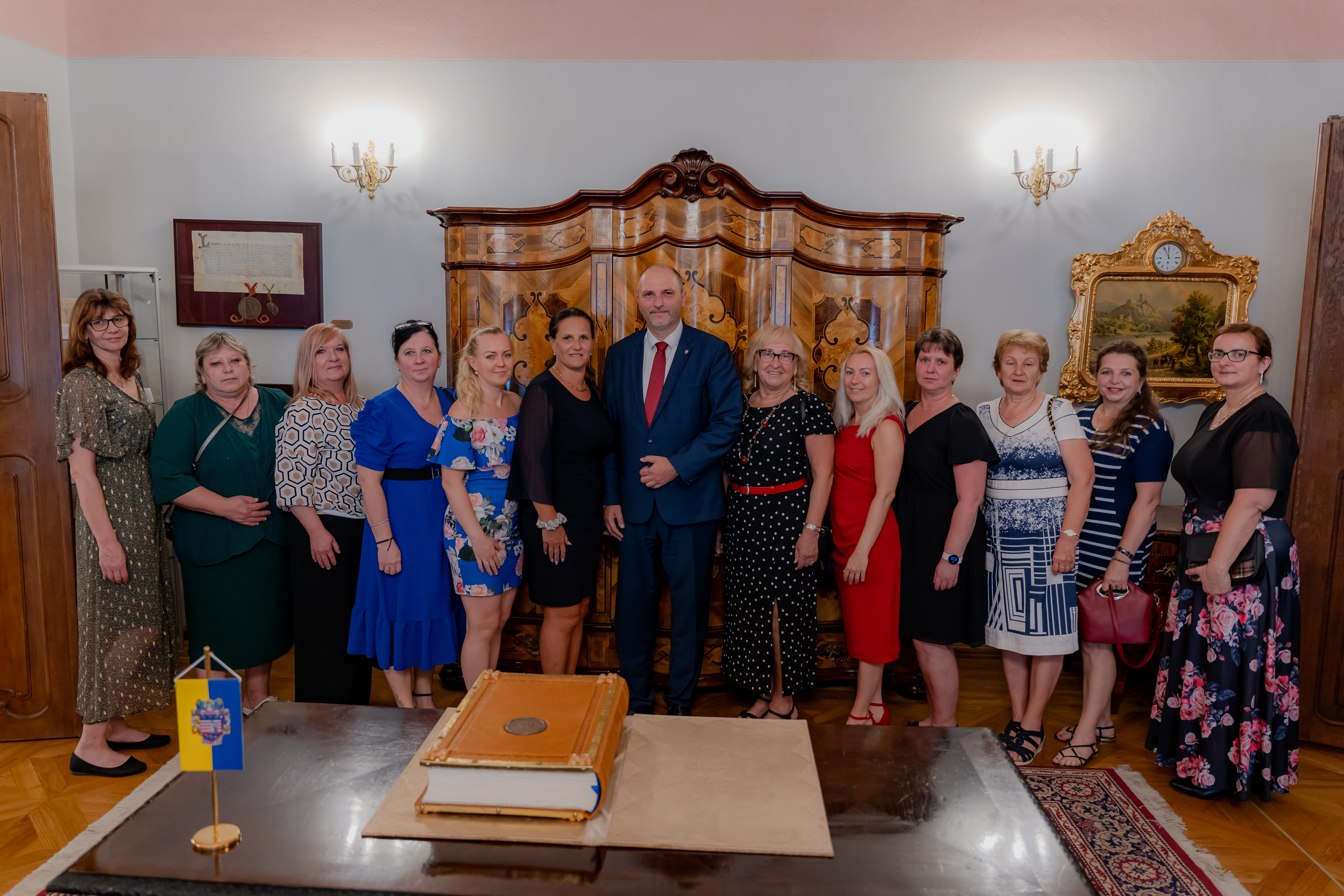Prijatie nepedagogickych zamestnancov v Historickej radnici-28